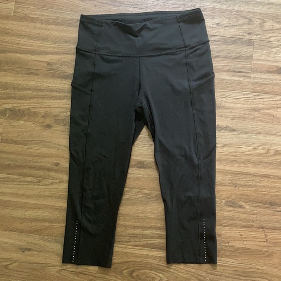 Lululemon - Picture 10 of 12